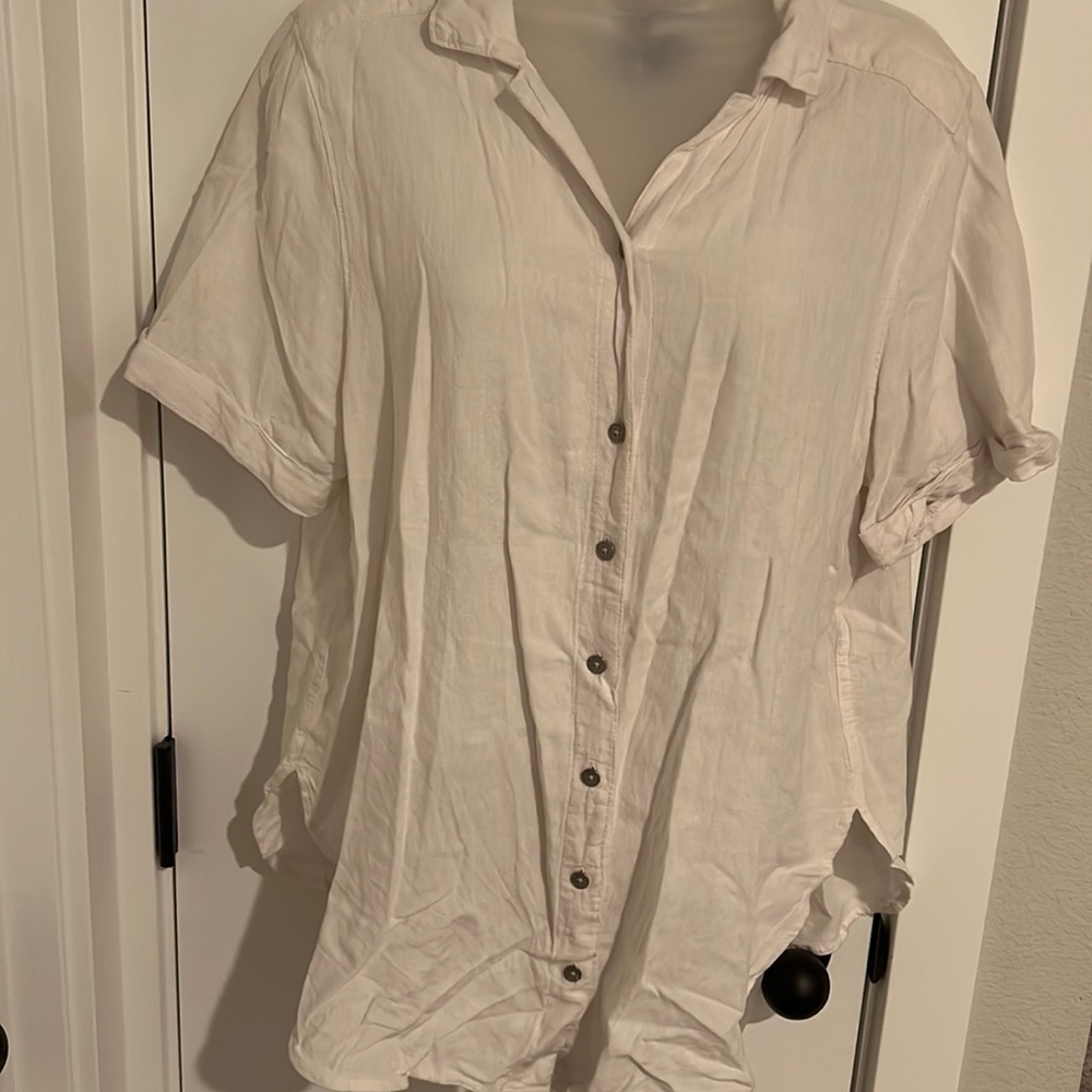 NEW ABERCROMBIE TOP
